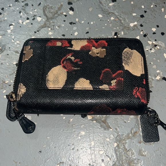 Coach wallet/ wristlet - Picture 2 of 6